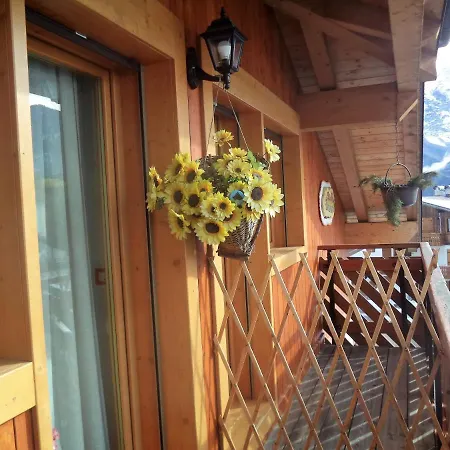 住宿加早餐酒店 Dolomiti Calalzo di Cadore